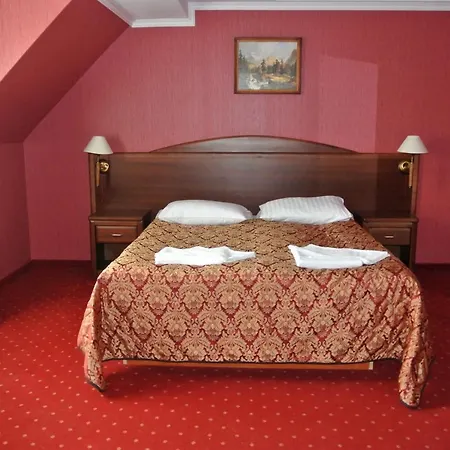 Manor Hotel 4*