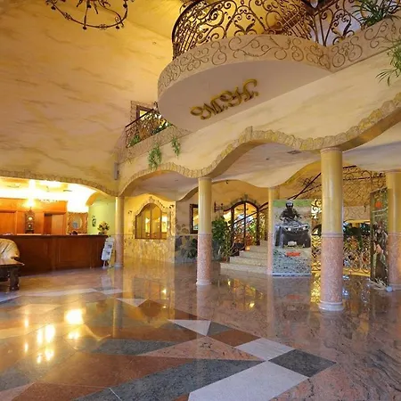 Manor Hotel