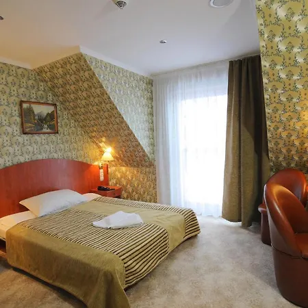 Ξενοδοχείο Manor 4*